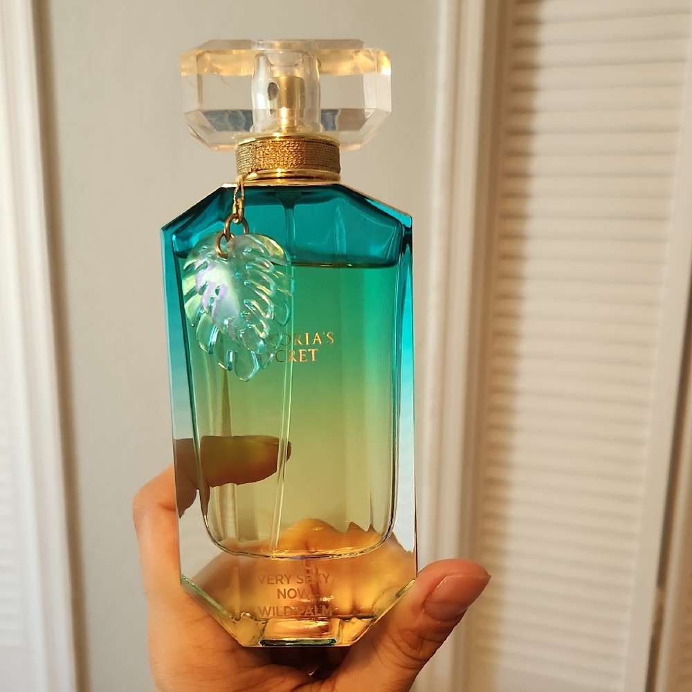 Victoria's Secret Very Sexy Now Wild Palm 🏝 Perfume- Discontinued Scent!